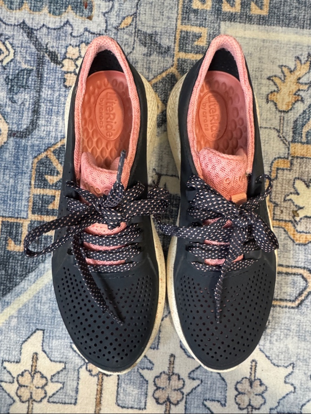 Crocs LiteRide Women's Sneakers Size 8 - Picture 2 of 7